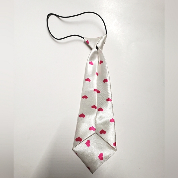 3/$20 Toddler Boys satin neck tie, dark pink white hearts, elastic neck … - Picture 4 of 6